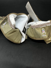 Load image into Gallery viewer, 2019 NFL Salute to Service Game Issued Nike Vapor Jet Football Gloves - Medium