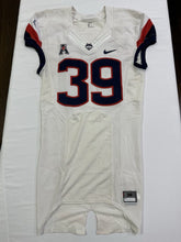 Load image into Gallery viewer, 2018 UConn Huskies Game Used Nike Football Jersey #39 Size 38 +4 Length