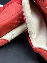 Load image into Gallery viewer, Washington DC Defenders Game Used UFL Under Armour Football Gloves 3XL