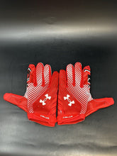 Load image into Gallery viewer, Texas Tech Red Raiders Game Used Under Armour Blur NCAA Football Gloves 2XL