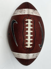 Load image into Gallery viewer, 2012 Washington Huskies Game Issued Nike Collegiate 3005 NCAA Football - PAC 12