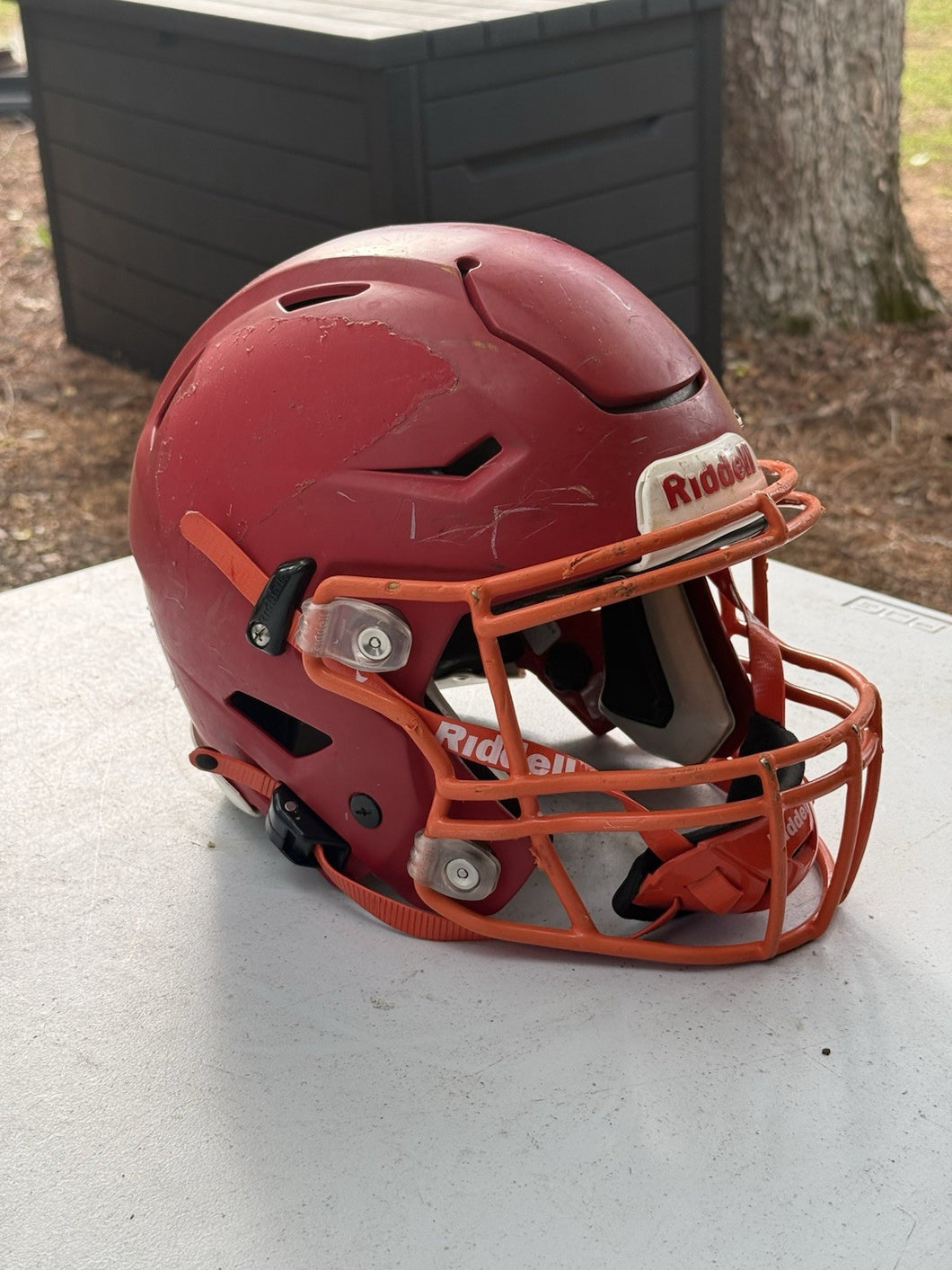 Riddell SpeedFlex Game Issued / Used Adult Medium NCAA Football Helmet Riddell SpeedFlex Game Issued / Used Adult Medium NCAA Football Helmet