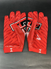 Load image into Gallery viewer, Texas Tech Red Raiders Game Used Under Armour Blur NCAA Football Gloves 4XL
