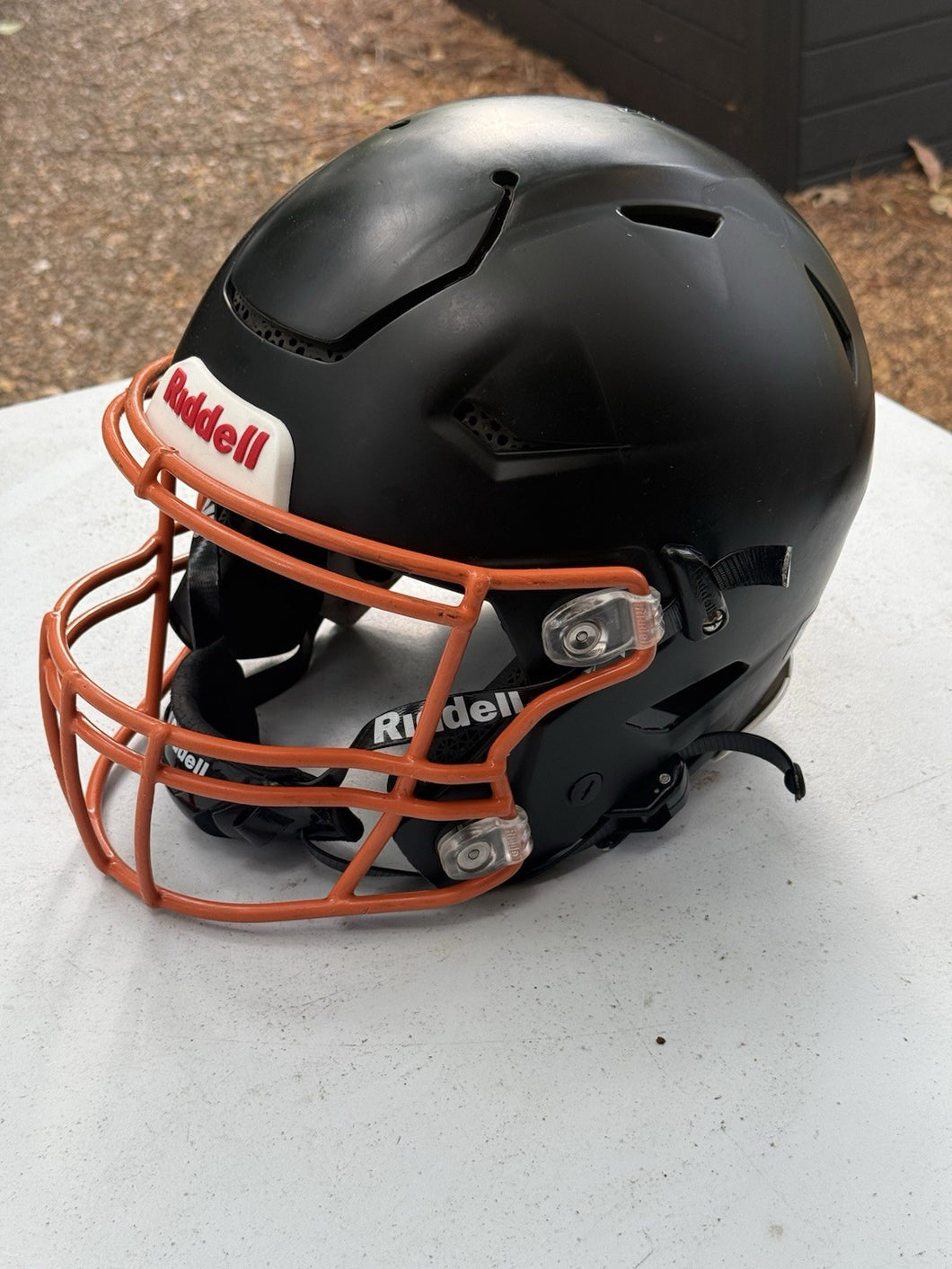 black riddell speedflex helmet - YOUTH Fully licensed and made in the USA. Adult Medium Riddell SpeedFlex Helmet