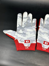 Load image into Gallery viewer, Washington DC Defenders Game Used UFL Under Armour Football Gloves 3XL
