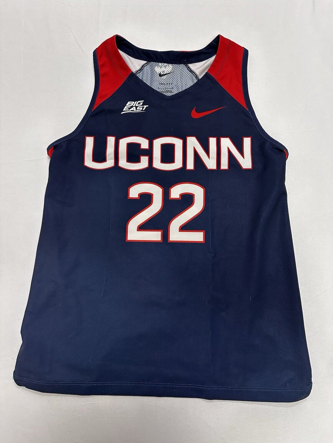 UConn Huskies Game Issued / Worn Nike NCAA Womens Basketball Jersey Size Small