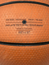 Load image into Gallery viewer, Marquette Golden Eagles Game Used Nike Hyperelite Size 6  28.5&quot; NCAA Basketball
